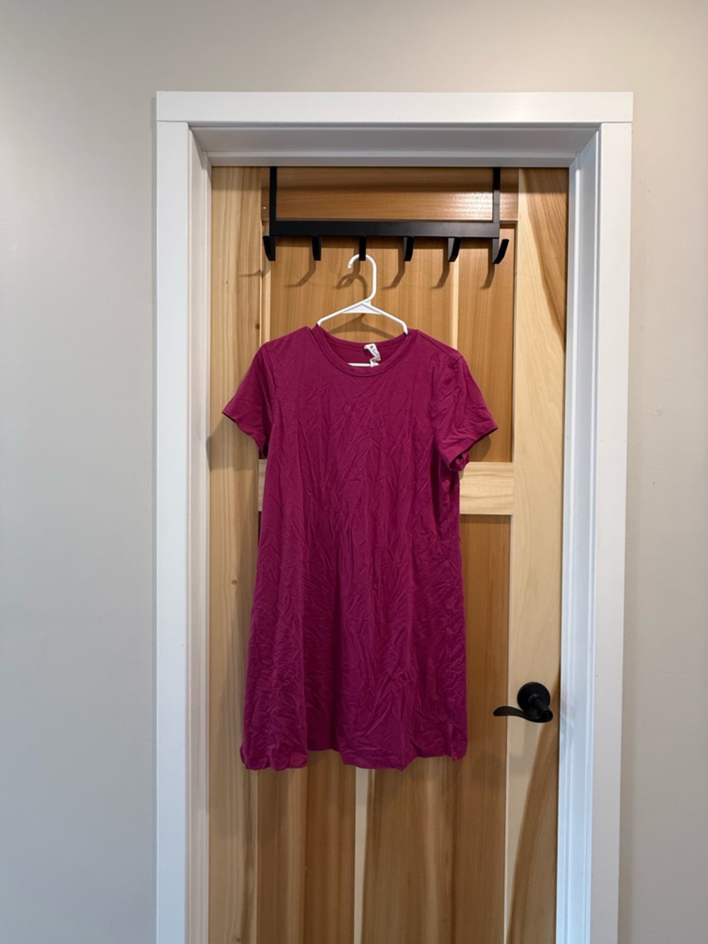 lululemon athletica Bright Magenta Crew Neck Tee